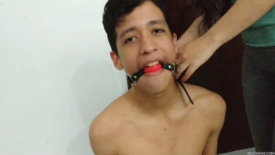 Brat Princess Katherine Has Her Stinky Feet Cleaned By The House Slave! — gallery-2