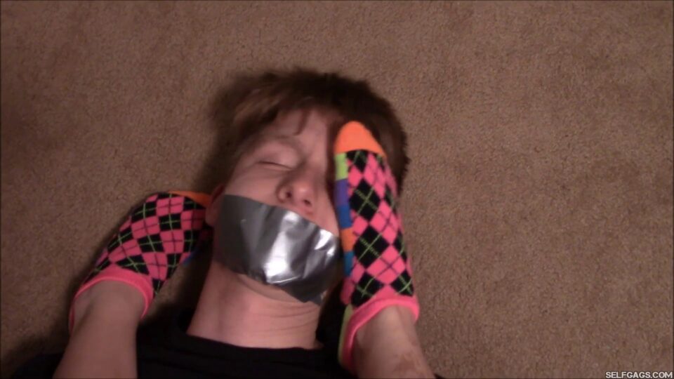 Peeking Boyfriend Turned Into a Foot Smelling Slave — gallery-3