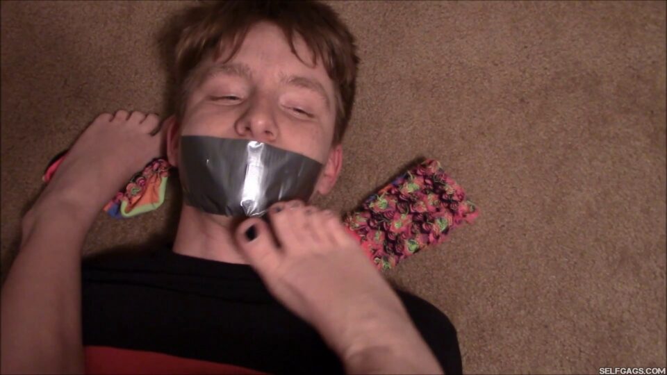 Peeking Boyfriend Turned Into a Foot Smelling Slave — gallery-6